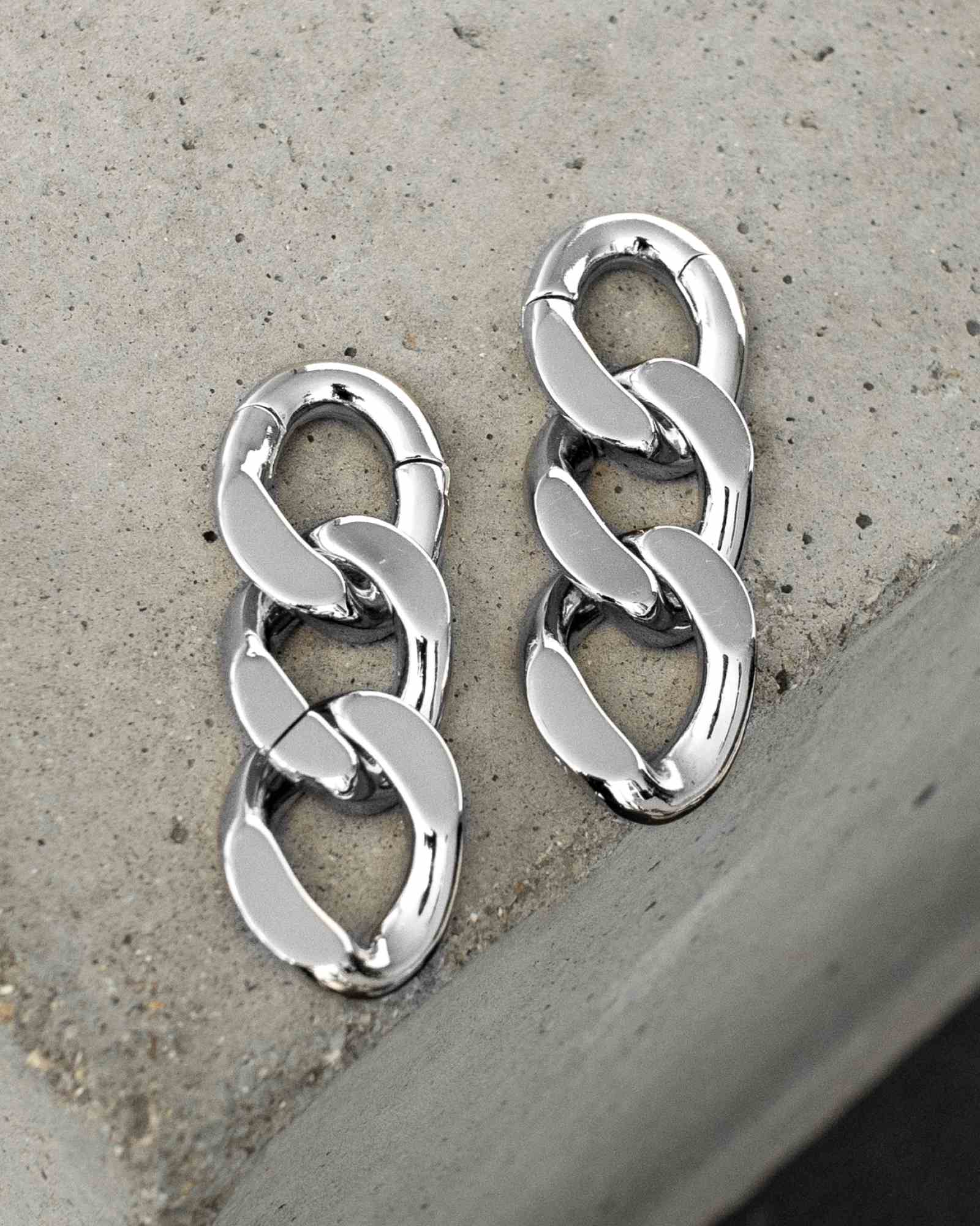 Sable Chain Hangers - Image 7